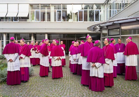 Hassen deutsche Bischöfe das Volk? Die Deutschen Bischöfe während der Herbst-Vollversammlung 2023 in Wiesbaden