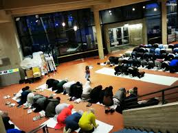 Muslimisches Gruppengebet an der Uni Göttingen