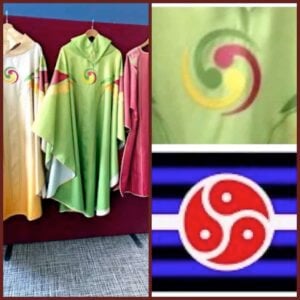 Vergleich zweier Symbole: Bergoglios Kasel und BDSM-Symbol