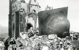 Urakami Tenshudō, katholische Kirche in Nagasaki, am 7. Januar 1946 nach der Atomexplosion